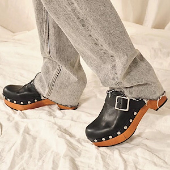 “NEW” Free People Culver City Clogs - Picture 2 of 15
